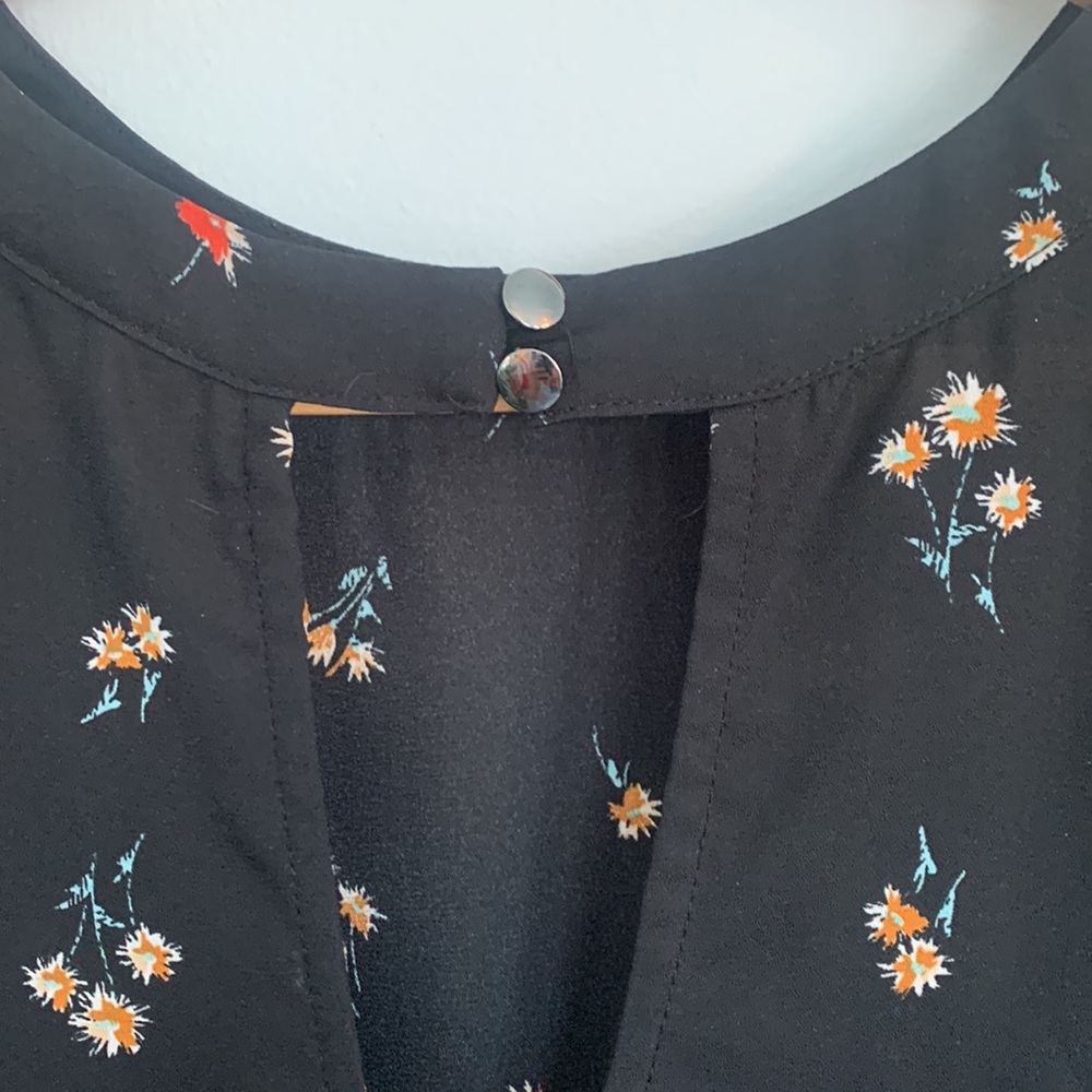 Flared dressy blouse L DONATED - Picture 6 of 9
